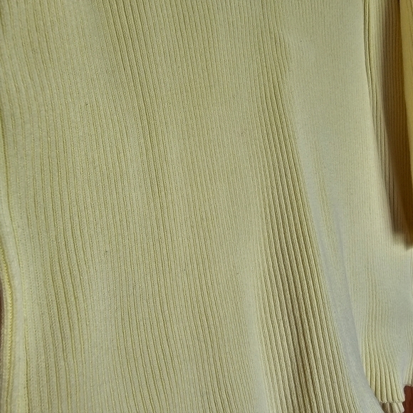 Old Navy Perfect Fit Sweater Sz L - Picture 2 of 6